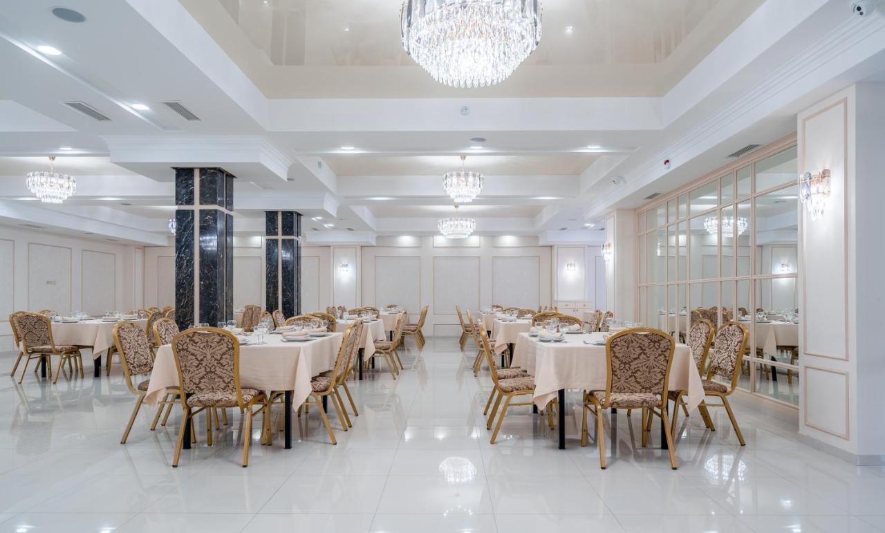 Aura Hotel ティビリシ エクステリア 写真