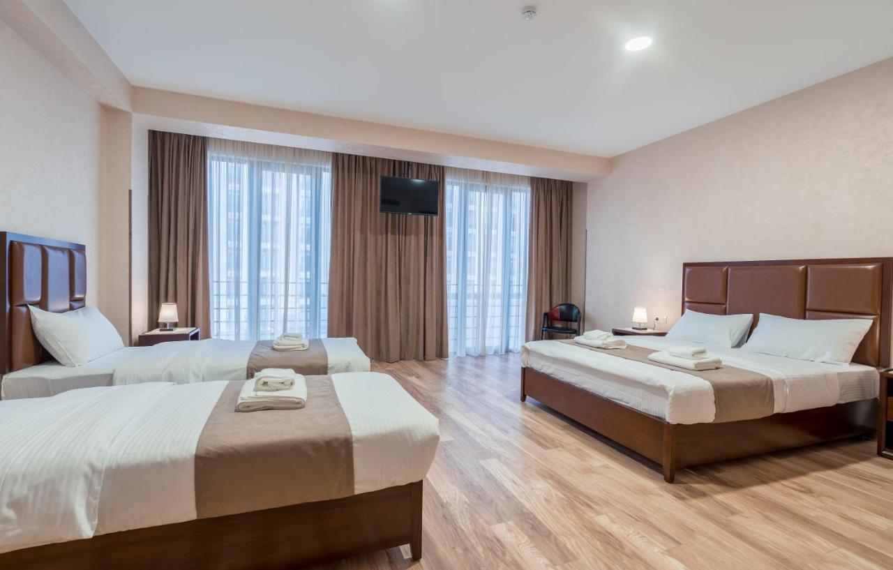 Aura Hotel ティビリシ エクステリア 写真