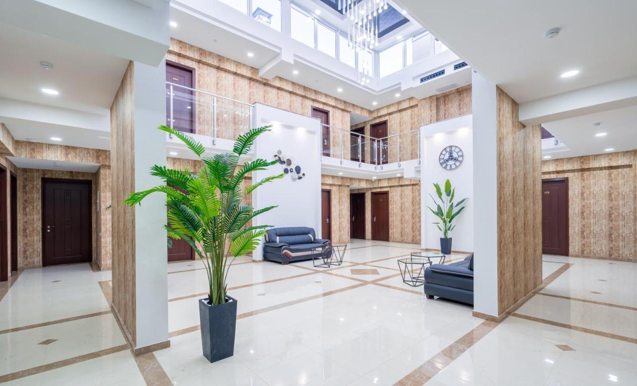 Aura Hotel ティビリシ エクステリア 写真