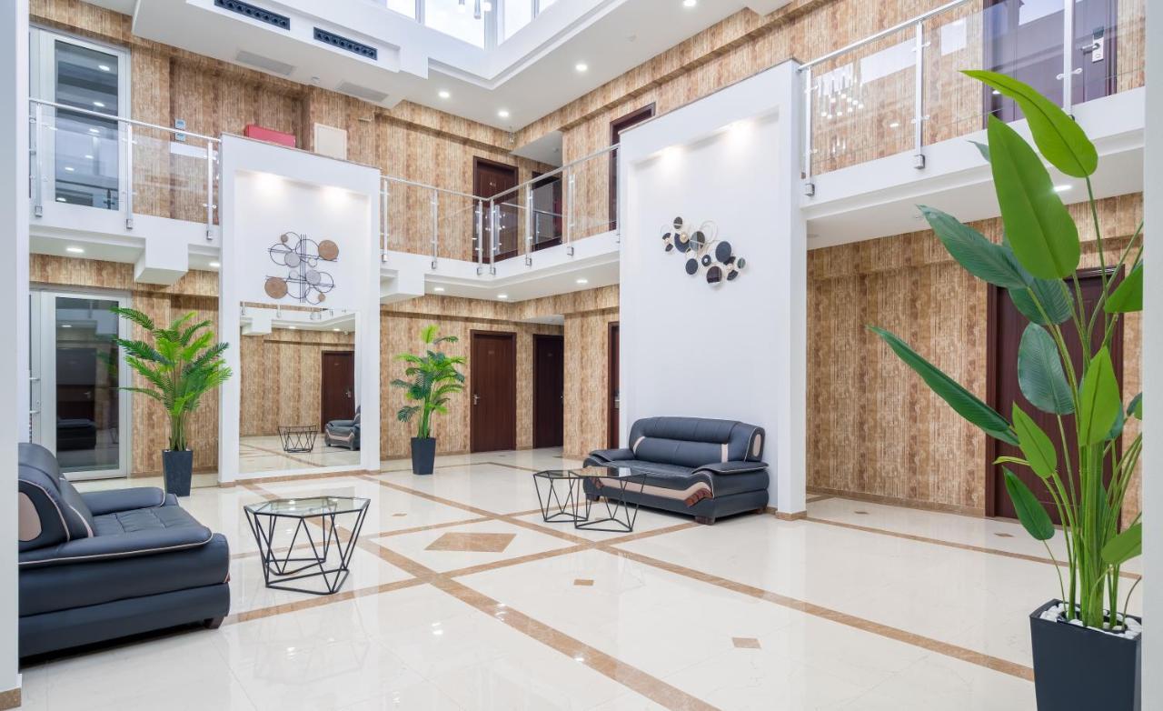 Aura Hotel ティビリシ エクステリア 写真
